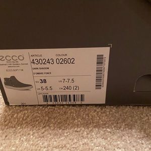 Ecco Soft booties - 7.5 NWT